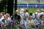Oegstgeest 30 juli 2022
Trouwen Maxime Meiland en Leroy Molkenboer op kasteel Oud Poelgeest . Aanwezig natuurlijk Martien Meiland Erica Meiland Montana Meiland en haar partner Dirk Hoogstraten. Ook hun dochters Claire en Vive waren aanwezig.
