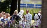 Oegstgeest 30 juli 2022
Trouwen Maxime Meiland en Leroy Molkenboer op kasteel Oud Poelgeest . Aanwezig natuurlijk Martien Meiland Erica Meiland Montana Meiland en haar partner Dirk Hoogstraten. Ook hun dochters Claire en Vive waren aanwezig.