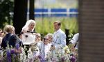 Oegstgeest 30 juli 2022
Trouwen Maxime Meiland en Leroy Molkenboer op kasteel Oud Poelgeest . Aanwezig natuurlijk Martien Meiland Erica Meiland Montana Meiland en haar partner Dirk Hoogstraten. Ook hun dochters Claire en Vive waren aanwezig.