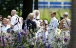 Oegstgeest 30 juli 2022
Trouwen Maxime Meiland en Leroy Molkenboer op kasteel Oud Poelgeest . Aanwezig natuurlijk Martien Meiland Erica Meiland Montana Meiland en haar partner Dirk Hoogstraten. Ook hun dochters Claire en Vive waren aanwezig.