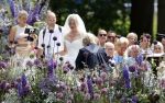 Oegstgeest 30 juli 2022
Trouwen Maxime Meiland en Leroy Molkenboer op kasteel Oud Poelgeest . Aanwezig natuurlijk Martien Meiland Erica Meiland Montana Meiland en haar partner Dirk Hoogstraten. Ook hun dochters Claire en Vive waren aanwezig.