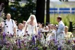 Oegstgeest 30 juli 2022
Trouwen Maxime Meiland en Leroy Molkenboer op kasteel Oud Poelgeest . Aanwezig natuurlijk Martien Meiland Erica Meiland Montana Meiland en haar partner Dirk Hoogstraten. Ook hun dochters Claire en Vive waren aanwezig.