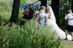 Oegstgeest 30 juli 2022
Trouwen Maxime Meiland en Leroy Molkenboer op kasteel Oud Poelgeest . Aanwezig natuurlijk Martien Meiland Erica Meiland Montana Meiland en haar partner Dirk Hoogstraten. Ook hun dochters Claire en Vive waren aanwezig.