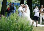 Oegstgeest 30 juli 2022
Trouwen Maxime Meiland en Leroy Molkenboer op kasteel Oud Poelgeest . Aanwezig natuurlijk Martien Meiland Erica Meiland Montana Meiland en haar partner Dirk Hoogstraten. Ook hun dochters Claire en Vive waren aanwezig.