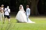 Oegstgeest 30 juli 2022
Trouwen Maxime Meiland en Leroy Molkenboer op kasteel Oud Poelgeest . Aanwezig natuurlijk Martien Meiland Erica Meiland Montana Meiland en haar partner Dirk Hoogstraten. Ook hun dochters Claire en Vive waren aanwezig.