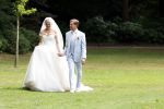 Oegstgeest 30 juli 2022
Trouwen Maxime Meiland en Leroy Molkenboer op kasteel Oud Poelgeest . Aanwezig natuurlijk Martien Meiland Erica Meiland Montana Meiland en haar partner Dirk Hoogstraten. Ook hun dochters Claire en Vive waren aanwezig.