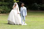 Oegstgeest 30 juli 2022
Trouwen Maxime Meiland en Leroy Molkenboer op kasteel Oud Poelgeest . Aanwezig natuurlijk Martien Meiland Erica Meiland Montana Meiland en haar partner Dirk Hoogstraten. Ook hun dochters Claire en Vive waren aanwezig.