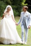 Oegstgeest 30 juli 2022
Trouwen Maxime Meiland en Leroy Molkenboer op kasteel Oud Poelgeest . Aanwezig natuurlijk Martien Meiland Erica Meiland Montana Meiland en haar partner Dirk Hoogstraten. Ook hun dochters Claire en Vive waren aanwezig.