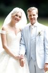 Oegstgeest 30 juli 2022
Trouwen Maxime Meiland en Leroy Molkenboer op kasteel Oud Poelgeest . Aanwezig natuurlijk Martien Meiland Erica Meiland Montana Meiland en haar partner Dirk Hoogstraten. Ook hun dochters Claire en Vive waren aanwezig.