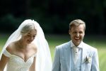 Oegstgeest 30 juli 2022
Trouwen Maxime Meiland en Leroy Molkenboer op kasteel Oud Poelgeest . Aanwezig natuurlijk Martien Meiland Erica Meiland Montana Meiland en haar partner Dirk Hoogstraten. Ook hun dochters Claire en Vive waren aanwezig.