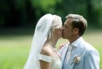 Oegstgeest 30 juli 2022
Trouwen Maxime Meiland en Leroy Molkenboer op kasteel Oud Poelgeest . Aanwezig natuurlijk Martien Meiland Erica Meiland Montana Meiland en haar partner Dirk Hoogstraten. Ook hun dochters Claire en Vive waren aanwezig.