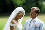 Oegstgeest 30 juli 2022
Trouwen Maxime Meiland en Leroy Molkenboer op kasteel Oud Poelgeest . Aanwezig natuurlijk Martien Meiland Erica Meiland Montana Meiland en haar partner Dirk Hoogstraten. Ook hun dochters Claire en Vive waren aanwezig.