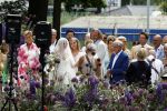 Oegstgeest 30 juli 2022
Trouwen Maxime Meiland en Leroy Molkenboer op kasteel Oud Poelgeest . Aanwezig natuurlijk Martien Meiland Erica Meiland Montana Meiland en haar partner Dirk Hoogstraten. Ook hun dochters Claire en Vive waren aanwezig.