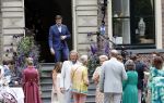 Oegstgeest 30 juli 2022
Trouwen Maxime Meiland en Leroy Molkenboer op kasteel Oud Poelgeest . Aanwezig natuurlijk Martien Meiland Erica Meiland Montana Meiland en haar partner Dirk Hoogstraten. Ook hun dochters Claire en Vive waren aanwezig. gasten