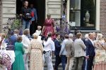 Oegstgeest 30 juli 2022
Trouwen Maxime Meiland en Leroy Molkenboer op kasteel Oud Poelgeest . Aanwezig natuurlijk Martien Meiland Erica Meiland Montana Meiland en haar partner Dirk Hoogstraten. Ook hun dochters Claire en Vive waren aanwezig. gasten