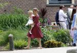 Oegstgeest 30 juli 2022
Trouwen Maxime Meiland en Leroy Molkenboer op kasteel Oud Poelgeest . Aanwezig natuurlijk Martien Meiland Erica Meiland Montana Meiland en haar partner Dirk Hoogstraten. Ook hun dochters Claire en Vive waren aanwezig.