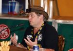 Lichtenvoorde 12 juli 2022
Frans bauer op persconferentie zwarte croos ivm het afscheid van tante Rikie . Jaap v Deurzen begeleidt de persconferentie waar ook Gijs Jolink aanschuift. Ronnie Degen