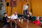 Lichtenvoorde 12 juli 2022
Frans bauer op persconferentie zwarte croos ivm het afscheid van tante Rikie . Jaap v Deurzen begeleidt de persconferentie waar ook Gijs Jolink aanschuift. Ronnie Degen