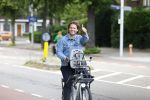 Amsterdam 27 juli 2022
Sascha Visser op de fiets in Amsterdam zuid