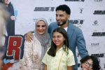 Amsterdam 20 juli 2022
Premiere Strijder in Tuschinski. Soufiane Touzani , Martijn Fischer Maartje v d Wetering Maik Cillekens Anouar Kasmi en Kailani Busker spelen de hoofdrollen. Touzani met zijn moeder en zijn kinderen