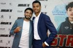 Amsterdam 20 juli 2022
Premiere Strijder in Tuschinski. Soufiane Touzani , Martijn Fischer Maartje v d Wetering Maik Cillekens Anouar Kasmi en Kailani Busker spelen de hoofdrollen. Soufiane en Dody Gakpo