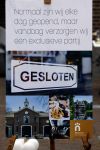 Oegstgeest 30 juli 2022
Trouwen Maxime Meiland en Leroy Molkenboer op kasteel Oud Poelgeest . Aanwezig natuurlijk Martien Meiland Erica Meiland Montana Meiland en haar partner Dirk Hoogstraten. Ook hun dochters Claire en Vive waren aanwezig.