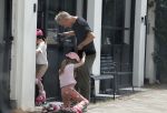 Amsterdam 15 16 en 17 juli 2023
Art Rooijakkers en zijn vriendin Karlijn Gudden wonen samen in hun nieuwe huis in Amsterdam zuid.
