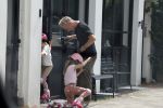 Amsterdam 15 16 en 17 juli 2023
Art Rooijakkers en zijn vriendin Karlijn Gudden wonen samen in hun nieuwe huis in Amsterdam zuid.