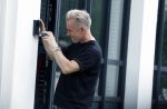Amsterdam 15 16 en 17 juli 2023
Art Rooijakkers en zijn vriendin Karlijn Gudden wonen samen in hun nieuwe huis in Amsterdam zuid.