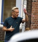 Amsterdam 15 16 en 17 juli 2023
Art Rooijakkers en zijn vriendin Karlijn Gudden wonen samen in hun nieuwe huis in Amsterdam zuid.
