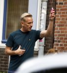 Amsterdam 15 16 en 17 juli 2023
Art Rooijakkers en zijn vriendin Karlijn Gudden wonen samen in hun nieuwe huis in Amsterdam zuid.