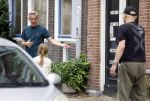 Amsterdam 15 16 en 17 juli 2023
Art Rooijakkers en zijn vriendin Karlijn Gudden wonen samen in hun nieuwe huis in Amsterdam zuid.