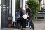Amsterdam 15 16 en 17 juli 2023
Art Rooijakkers en zijn vriendin Karlijn Gudden wonen samen in hun nieuwe huis in Amsterdam zuid.