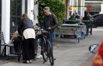 Amsterdam 15 16 en 17 juli 2023
Art Rooijakkers en zijn vriendin Karlijn Gudden wonen samen in hun nieuwe huis in Amsterdam zuid.