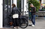 Amsterdam 15 16 en 17 juli 2023
Art Rooijakkers en zijn vriendin Karlijn Gudden wonen samen in hun nieuwe huis in Amsterdam zuid.