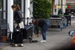 Amsterdam 15 16 en 17 juli 2023
Art Rooijakkers en zijn vriendin Karlijn Gudden wonen samen in hun nieuwe huis in Amsterdam zuid.