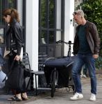 Amsterdam 15 16 en 17 juli 2023
Art Rooijakkers en zijn vriendin Karlijn Gudden wonen samen in hun nieuwe huis in Amsterdam zuid.