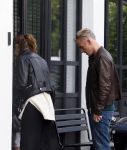 Amsterdam 15 16 en 17 juli 2023
Art Rooijakkers en zijn vriendin Karlijn Gudden wonen samen in hun nieuwe huis in Amsterdam zuid.