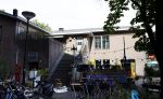 Amsterdam 27 juni 2023
Douwe Bob heeft een huis met 500K winst verkocht en woont nu op een boot aan het IJ