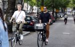 Amsterdam 12 juli 2023
freek bartels en Michael Muyderman op de fiets in het centrum van Amsterdam.
