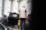 Amsterdam 6 juli 2023
Hugo Metsers heeft boodschappen gedaan en loopt terug naar zijn huis in Amsterdam zuid.
