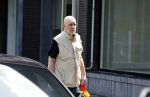 Amsterdam 6 juli 2023
Hugo Metsers heeft boodschappen gedaan en loopt terug naar zijn huis in Amsterdam zuid.