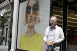 Amsterdam 6 juli 2023
Jack Spijkerman koopt nieuwe zonnebril bij Bril op de cornelis schuytstraat