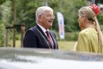 Schevenigen 23 juni 2023
Hare Majesteit Koningin Maxima bezocht het erfgoedpark Loosduinen in Den Haag.
Oa burgemeetser jan v Zanen was daarbij aanwezig.