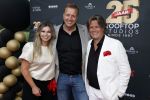 Holten 29 juni 2023
25 jaar Rooftop studio's van Edwin v Hoevelaak .
Jannes met Edwin v Hoevelaak en Natasja Poels