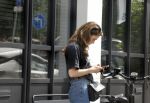 Amsterdam 15 16 en 17 juli 2023
Art Rooijakkers en zijn vriendin Karlijn Gudden wonen samen in hun nieuwe huis in Amsterdam zuid.