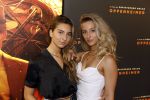 Amsterdam 19 juli 2023
Premiere Oppenheimer in Pathe Arena.
Kiya van Rossum (links) en Ruby van Rossum
