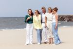 Den haag 30 juni 2023
Fotosessie op het strand Koning Willem Alexander, koningin Maxima en prinses Ariane, Prinses  Amalia en Prinses Alexia poseren tijdens de fotosessie op het strand met hond mambo.