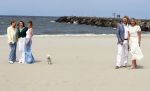 Den haag 30 juni 2023
Fotosessie op het strand Koning Willem Alexander, koningin Maxima en prinses Ariane, Prinses  Amalia en Prinses Alexia poseren tijdens de fotosessie op het strand met hond mambo.