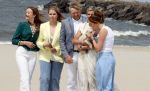Den haag 30 juni 2023
Fotosessie op het strand Koning Willem Alexander, koningin Maxima en prinses Ariane, Prinses  Amalia en Prinses Alexia poseren tijdens de fotosessie op het strand met hond mambo.